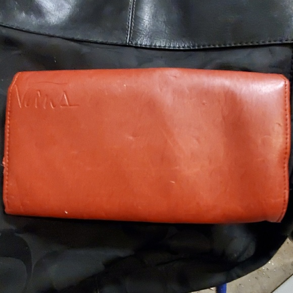 Van's wallet - Picture 2 of 5
